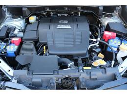 低振動・低重心が特徴の水平対向エンジンがスバルの走りを引き出します！その「良さ」を乗った人にしか伝えられないのが残念！ では得られない気持ちのいいドライビングを愉しめます！