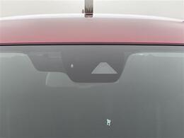 【ドライブレコーダー】映像・音声などの運転中の記録を残します。事故などを起こした起こされた時の証拠になりえますので、もしも時でも安心ですね。