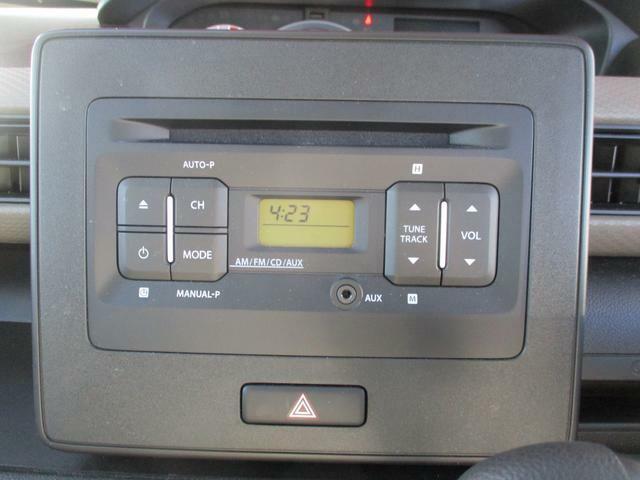 時計機能付きのAM/FMラジオ、CDオーディオです。