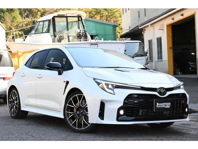 【全車両磨きクリーニング済み】自社併設の板金工場にてご入庫時に全て磨きクリーニングを施工済みです。年式等と比較しても大変キレイなボディ状態を取り戻しております。