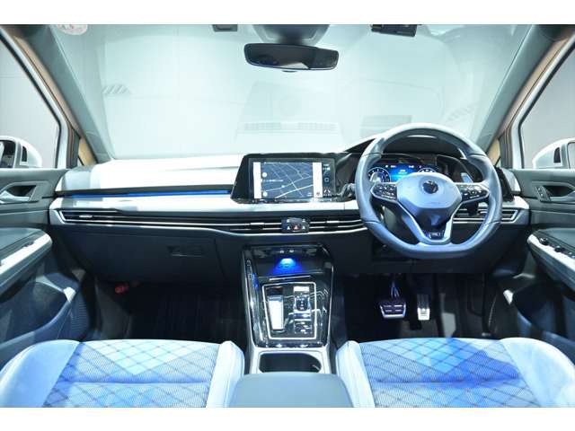 シートヒーター（運転席/助手席）