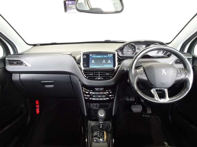 全国納車可能で御座います。納車方法及び費用に付きましては、気軽にコーディネーターまでご相談下さいませ。遠方のご納車際も我々がしっかりサポートさせて頂きます。お気軽にスタッフまでご相談下さいませ。