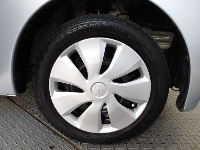 タイヤサイズは155/65R14です