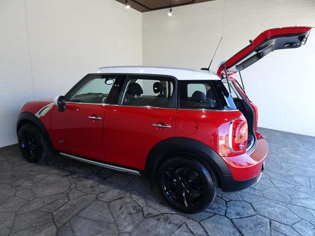 オーナー様となる方がクルマから直接感じるリアルな感性を第一にした最良の一台との出会いをコーディネート致します。