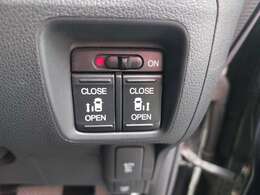 両側パワースライドドア◎車内のスイッチで開閉可能です◎