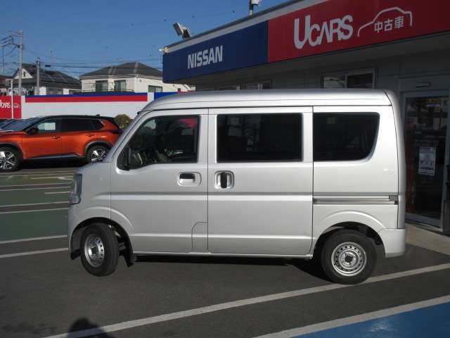 この車は、日産でご案内している高品質宣言車で、安心と満足のカーライフ宣言車です。入念なクリーニングはもちろん、安心していただけるよう、決められた整備内容や充実した保証内容でカーライフをサポートします