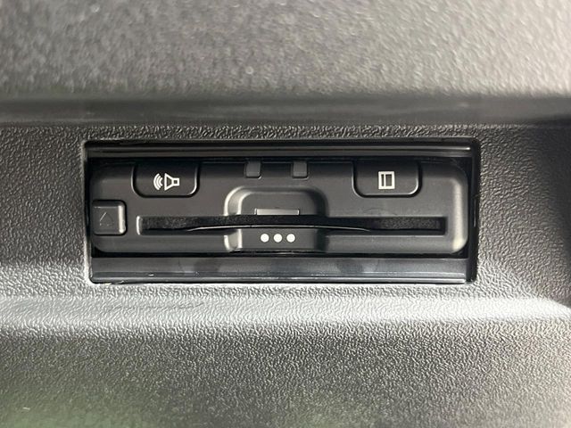 【ETC】高速道路の料金所をストレスなく通過！話題のスポットやサービスエリアに多い「スマートIC」利用時は必須のアイテムです。当店でセットアップを実施、ご納車当日からすぐにご利用いただけます！