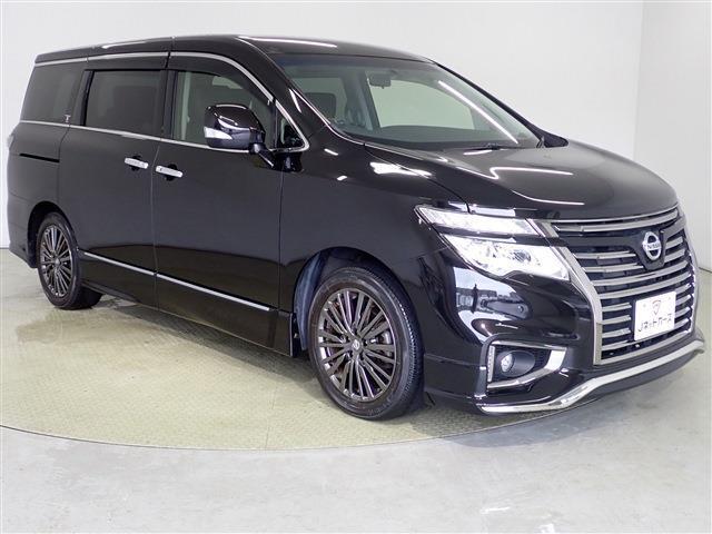 当店はVTホールディングス（東証プライム上場）グループの中古車販売店として、弊社保有のレンタカーアップ車両だけではなく、【車両状態を厳選した】オークション仕入れ車両も販売をしております。