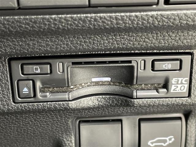 ◆【ETC】有料道路を利用する際に料金所で停止することなく通過できる、ETC車載器（ノンストップ自動料金収受システム機器）が装備されています。セットアップを行うことで利用可能になります。
