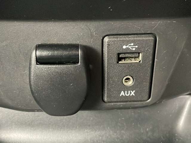 【運転席操作部】快適なドライブを楽しむための機能が装備されています！運転席から触れるので、使いやすいです！除菌プランいれていただくと、さらに清潔で安心していただけます！