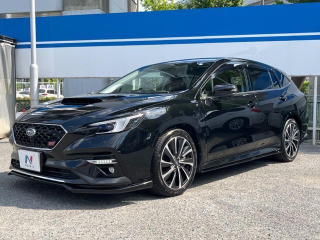 大好評のボディコーティング「弾スプラッシュコート」もご納車までに施工可能。通常のガラスコートと異なる、耐久年数6年の無機質ガラスコーティングが、ボディをキレイな状態に保ってくれます。