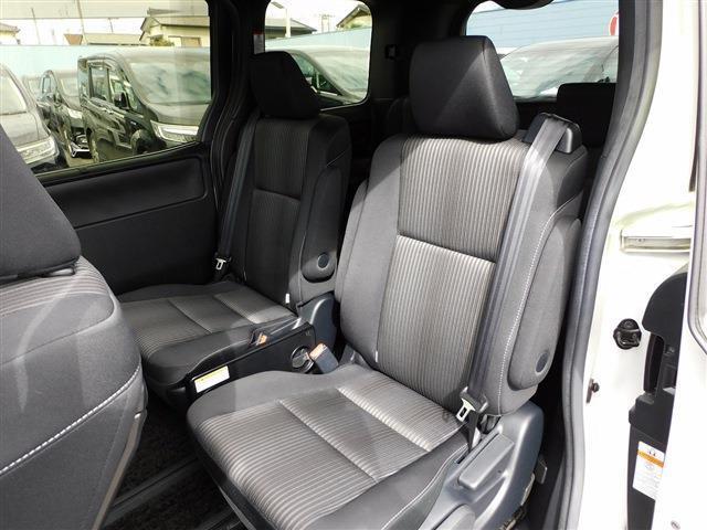 後期・9インチフルセグナビ・バックカメラ・BTオーディオ・両側自動ドア・LEDライト・フォグLED・トヨタセーフティセンス・ETC・アイドリングストップ・シートヒーター・フロアマット・ドアバイザー