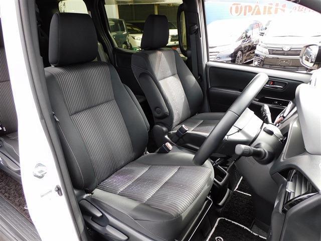 後期・9インチフルセグナビ・バックカメラ・BTオーディオ・両側自動ドア・LEDライト・フォグLED・トヨタセーフティセンス・ETC・アイドリングストップ・シートヒーター・フロアマット・ドアバイザー