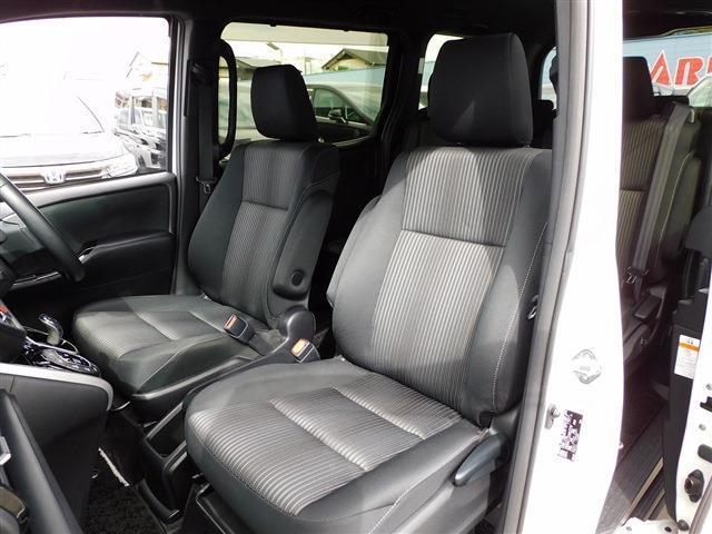 後期・9インチフルセグナビ・バックカメラ・BTオーディオ・両側自動ドア・LEDライト・フォグLED・トヨタセーフティセンス・ETC・アイドリングストップ・シートヒーター・フロアマット・ドアバイザー