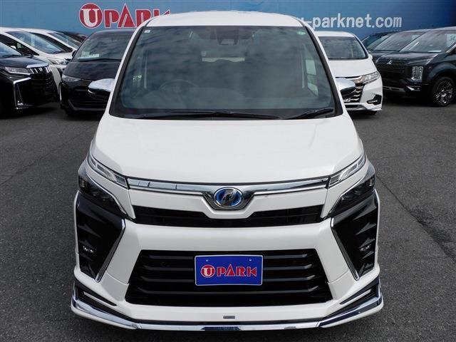 後期・9インチフルセグナビ・バックカメラ・BTオーディオ・両側自動ドア・LEDライト・フォグLED・トヨタセーフティセンス・ETC・アイドリングストップ・シートヒーター・フロアマット・ドアバイザー