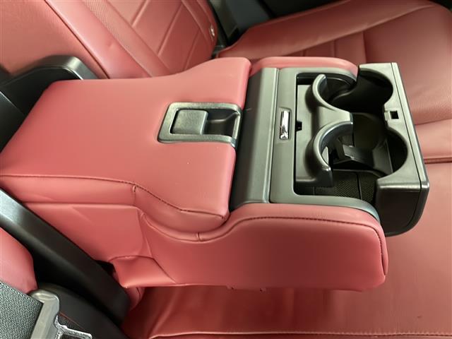 国産車3ヶ月保証付き！（部分保証）国産車は、車両によりオプションにて6ヶ月から最長10年間の保証！お客様のカーライフに合わせて保証をお選びいただけます。※保証の付帯・範囲・適用等には条件があります。