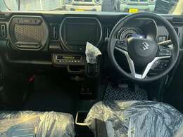 ☆弊社の整備工場には国家資格を持った整備士が多数在籍しております。また、軽自動車だけでなく普通車や外車の整備も実施しておりますのでご購入いただいたお車だけでなくご家族のお車の整備もお任せください☆