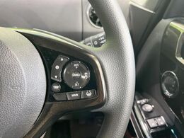【アダプティブクルーズコントロール】高速道路での長距離走行が楽に！！自動で速度を保つクルーズコントロールが、衝突軽減システムと連携し、前方の車両を感知して車間を保つように速度調節してくれます！！