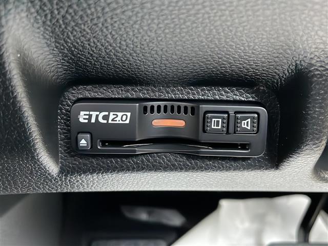 【　ETC　】今やカーライフにおける重要性はナビにも匹敵するのではないでしょうか？セットアップを行うことで利用可能になります！