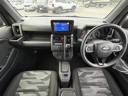 こちらインパネ全体の写真になります。納車はおおむね2週間程度（必要書類の状況により）で行っております。人気の車両になりますので、お早目のご検討をおすすめします。当店自慢の一台です！