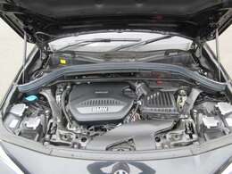 納車時には経験豊富なメカニックが最新設備の整備工場にて徹底的な整備を行います！不具合箇所、交換時期の部品に関しましては当社負担で交換しご納車いたします。