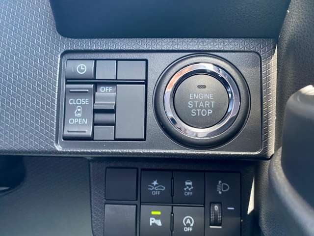 ☆パッカーズ保証☆　新車登録から5年、もしくは10万キロまで、当社の方で保証させて頂きます。中古車の場合は3ヶ月、3000キロでございます。