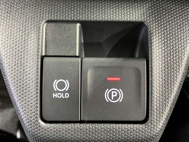 電動パーキングブレーキを搭載。スイッチ操作でパーキングブレーキを作動・解除することが可能ですので、操作の力が不要ですよ♪