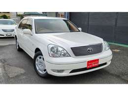 外装鑑定5☆の必見車輌！入庫時に磨き仕上げを専用機械にて全車施工！全塗装歴や修復歴もなく純正塗装だから出せる品質にこだわっております！納車時にはお客様に本物の艶と光沢と感動をお届けさせて頂きます☆