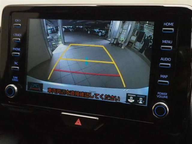 バックガイドモニターです。ハンドルの角度に合わせてガイド線も動きます。車庫入れなどサポートしてくれます。