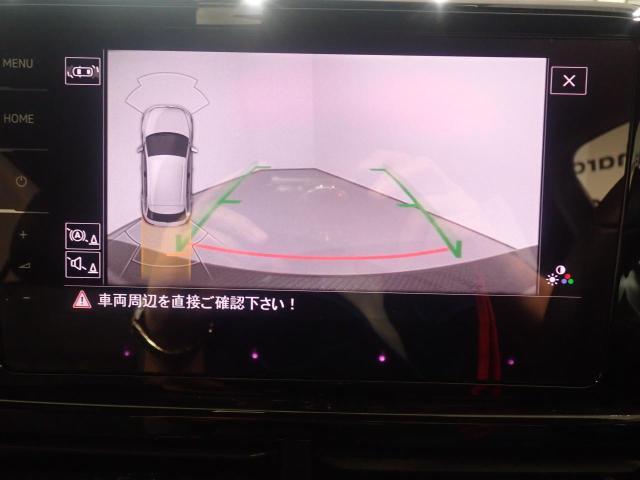 バックモニター搭載で車庫入れ安心！バック中の死角部分がモニターに映し出されるので安全性アップ！！