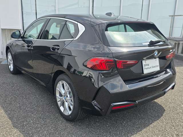 この度は弊社認定中古車をご覧いただき誠にありがとうございます。弊社はBMW 正規ディーラーですので遠方のお客様も安心してご購入下さい。ご不明な点がございましたらお気軽にお申し付けください。