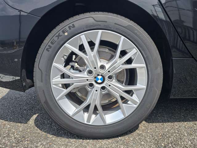 右後リヤ 205/55R17