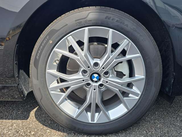 右前フロント 205/55R17