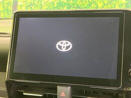 【10.5インチナビ】高級感とインパクトのある大画面ナビを装備。各種オーディオ操作はもちろん、スマホ連携もできる利便性の高いナビです♪