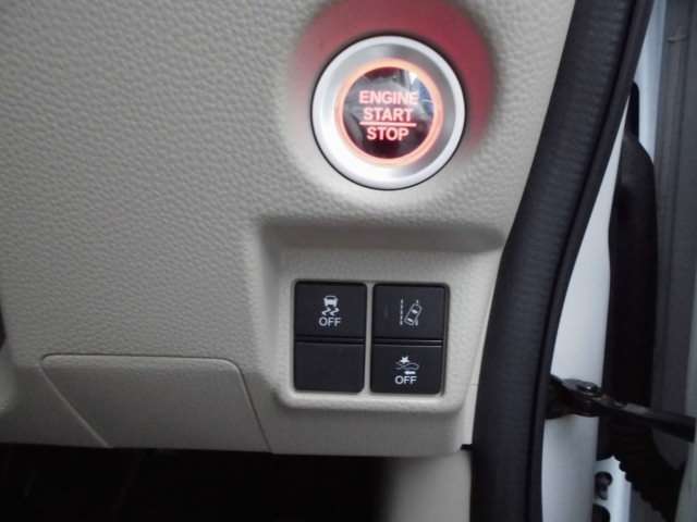 お客様に安心して永く快適にお楽しみ頂けるよう　全車納車整備後、保証付きで販売しております！