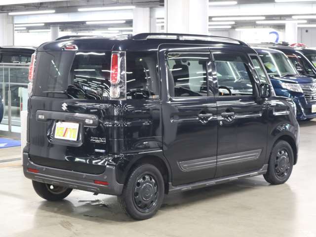 自社陸運局指定工場完備！国家資格車検検査員資格を持った整備士による整備。走行に関係のない所も不具合箇所があれば修理してお渡しいたします。