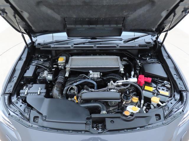 ■スバルと言えば水平対向エンジン。車体の低い位置に搭載されているので、万一の衝突時には、エンジンルームの下へ潜り込み、室内の乗員の被害軽減に貢献致します。