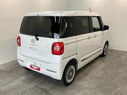 お客様にぴったりなおクルマをお選びいただけますように様々な展示車をご用意致しております！ダイハツの軽自動車だけではなく、他メーカー車やコンパクトカー・ミニバンなども数多く取り揃えております！