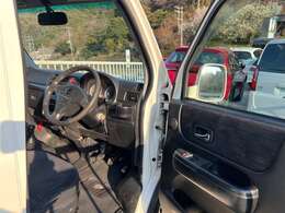 運転席廻り