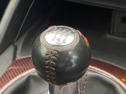 【フロア6速MT】走りの6速MT！！スポーティーな走行をお楽しみいただけます♪
