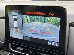 【パノラミックビューモニター】専用のカメラにより、上から見下ろしたような視点で360度クルマの周囲を確認することができます☆死角部分も確認しやすく、狭い場所での切り返しや駐車もスムーズに行えます。