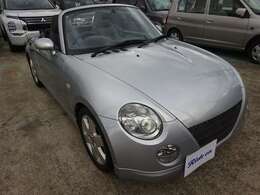 一度はオープンに乗ってみたい！オープンカーが好き！という方に是非おススメ♪ついつい誰かに見せたくなる、自慢の愛車にして下さい！一度乗ったらこの心地良さはヤミツキになります！