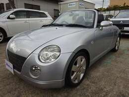 ナビ・ワンセグTV・ETC付き！アクティブトップの電動オープン動作もとってもスムーズ♪もちろん、パワーウィンドウも4面全て快調に作動します！