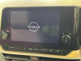 【純正9インチSDナビ】人気の純正ナビを装備。オーディオ機能も充実しており、Bluetooth接続すればお持ちのスマホやMP3プレイヤーの音楽を再生可能！毎日の運転がさらに楽しくなります！！