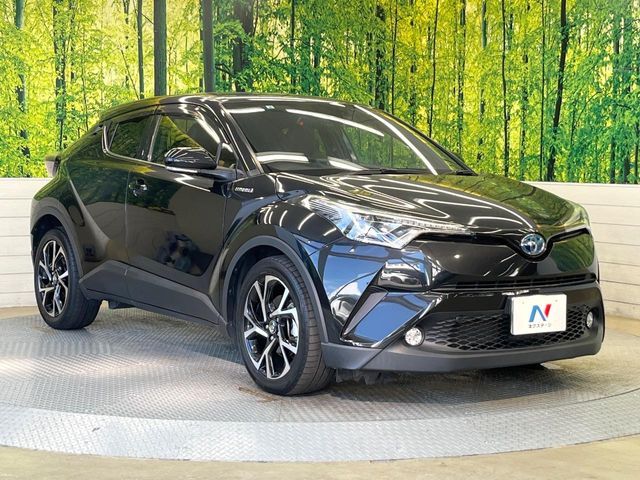 大好評のボディコーティング「弾スプラッシュコート」もご納車までに施工可能。通常のガラスコートと異なる、耐久年数6年の無機質ガラスコーティングが、ボディをキレイな状態に保ってくれます。