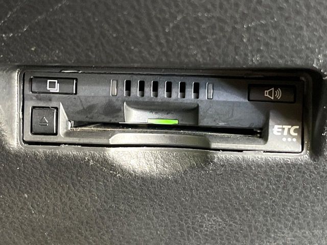 【ETC】高速道路の料金所をストレスなく通過！話題のスポットやサービスエリアに多い「スマートIC」利用時は必須のアイテムです。当店でセットアップを実施、ご納車当日からすぐにご利用いただけます！