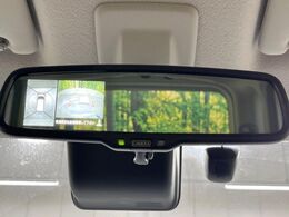 【アラウンドビューモニター】専用のカメラにより、上から見下ろしたような視点で360度クルマの周囲を確認することができます☆縦列駐車や幅寄せ時に活躍してくれます♪