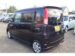 ご成約車は法定整備点検・業者専用清掃機・ボディ磨きを全車施工させて頂いております(現状販売除く)ひどい汚れには訓練を積んだ専門スタッフにて専用スチーム洗浄機で美装した上での納車となります。