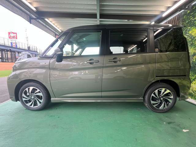 ■全車両保証付き■　当社では届出済未使用車でも新車と同様の保証をつけて販売しております。また各店舗に最新の整備工場とプロメカニックが常駐しておりますのでアフターメンテナンスもお任せください！