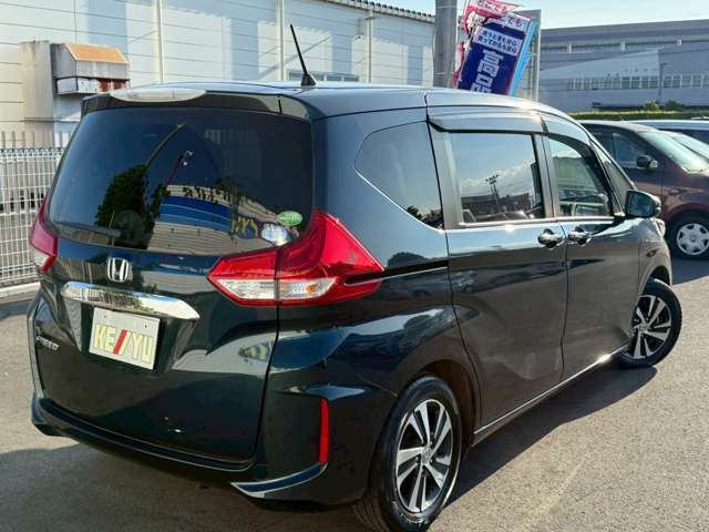 当社の展示車は全車両に車両状態説明書を掲示しております。修復歴の有無は勿論、ドア等の外板の交換歴の有無までも表示☆口頭説明では無く書面にてお渡ししております☆